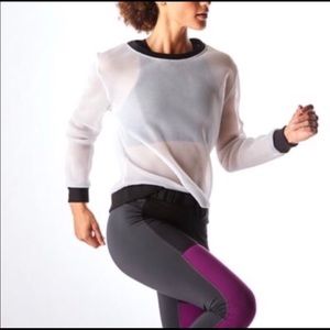 Lucy White & Black Full Potential Pullover Sz. L athletic wear mod sheer breath